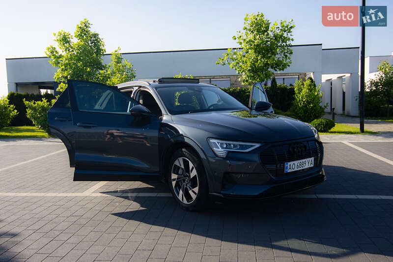Внедорожник / Кроссовер Audi e-tron 2020 в Мукачево
