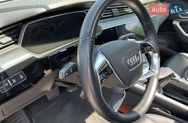 Внедорожник / Кроссовер Audi e-tron 2020 в 
