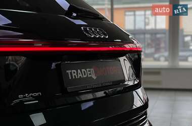 Внедорожник / Кроссовер Audi e-tron 2019 в 