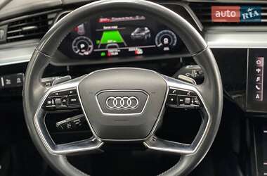 Внедорожник / Кроссовер Audi e-tron 2019 в 