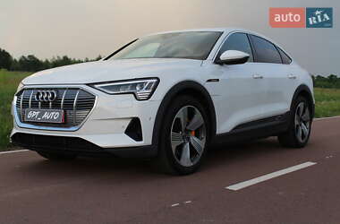 Внедорожник / Кроссовер Audi e-tron 2021 в 