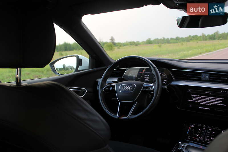Внедорожник / Кроссовер Audi e-tron 2021 в Киеве