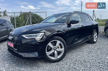 Внедорожник / Кроссовер Audi e-tron 2021 в 