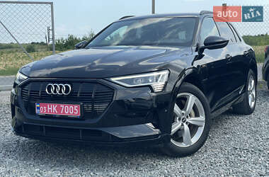 Внедорожник / Кроссовер Audi e-tron 2021 в 