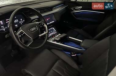 Внедорожник / Кроссовер Audi e-tron 2020 в 