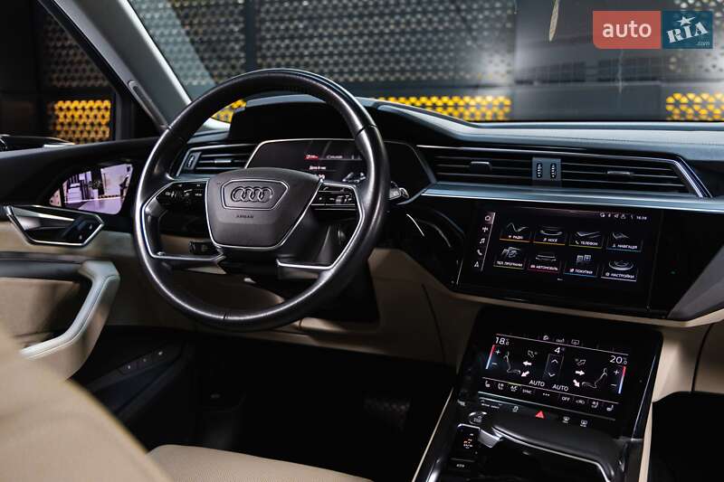 Позашляховик / Кросовер Audi e-tron 2019 в Луцьку