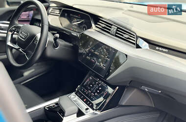 Внедорожник / Кроссовер Audi e-tron 2019 в 