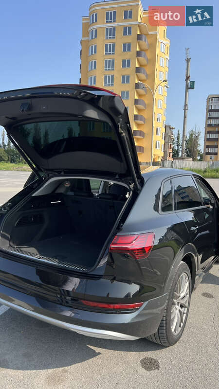Внедорожник / Кроссовер Audi e-tron 2020 в Каменец-Подольском