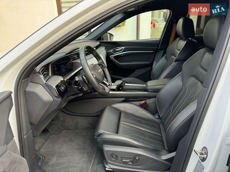 Внедорожник / Кроссовер Audi e-tron 2022 в Луцке