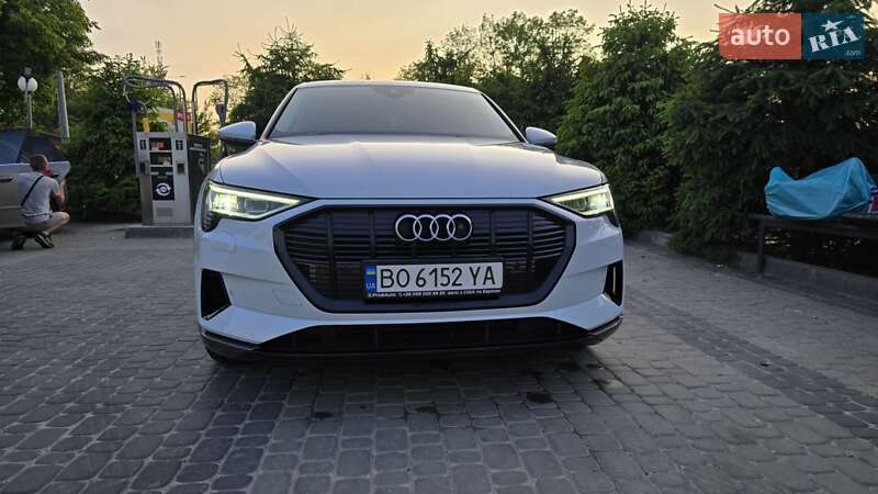 Внедорожник / Кроссовер Audi e-tron 2022 в Виннице