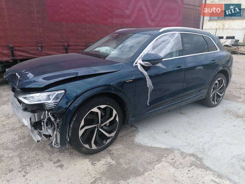 Audi e-tron 2021