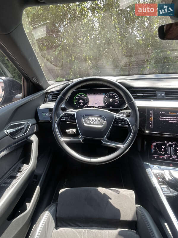 Внедорожник / Кроссовер Audi e-tron 2020 в Днепре