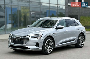 Внедорожник / Кроссовер Audi e-tron 2019 в 