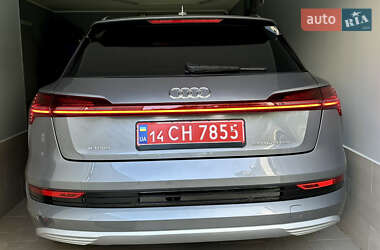 Внедорожник / Кроссовер Audi e-tron 2019 в 