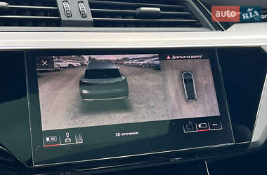 Внедорожник / Кроссовер Audi e-tron 2021 в 
