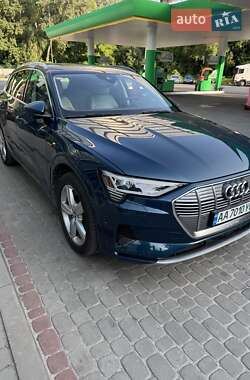 Внедорожник / Кроссовер Audi e-tron 2019 в 
