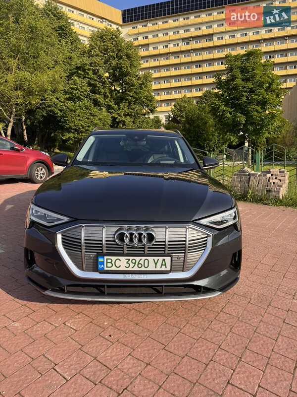 Audi e-tron 2019