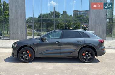 Внедорожник / Кроссовер Audi e-tron 2019 в 