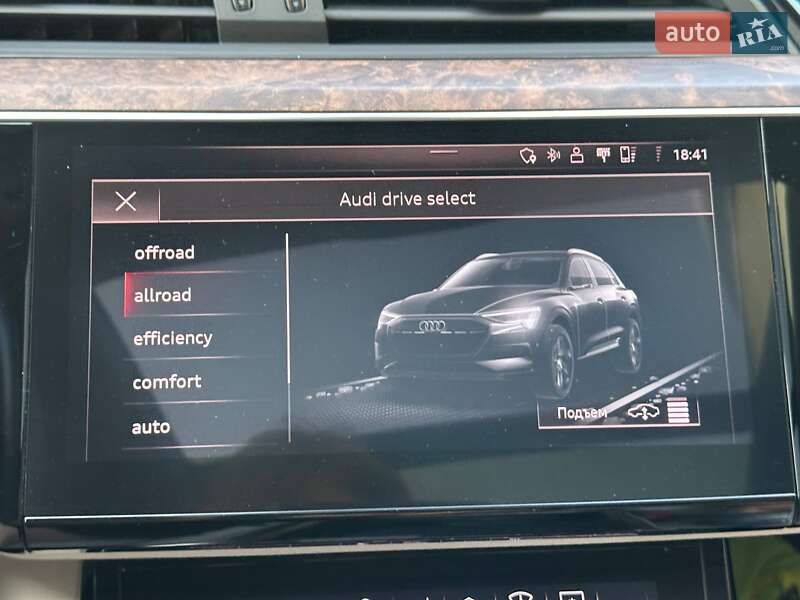 Внедорожник / Кроссовер Audi e-tron 2019 в Днепре