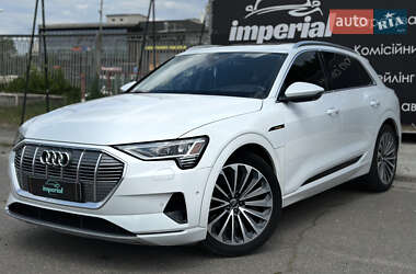 Внедорожник / Кроссовер Audi e-tron 2019 в 