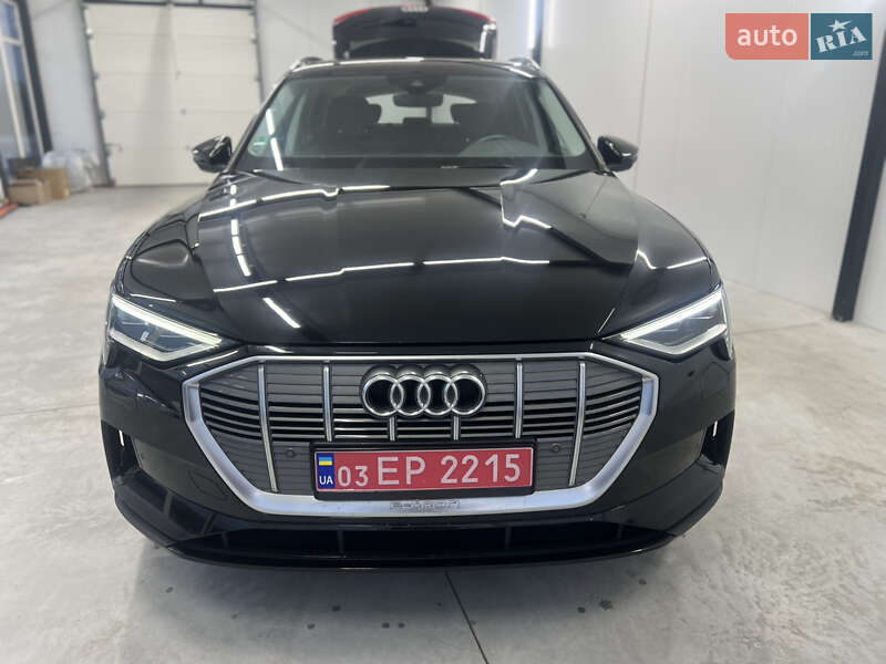 Внедорожник / Кроссовер Audi e-tron 2020 в 