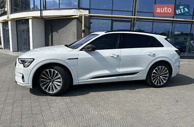 Внедорожник / Кроссовер Audi e-tron 2019 в 