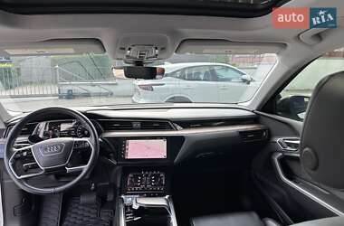Внедорожник / Кроссовер Audi e-tron 2019 в 