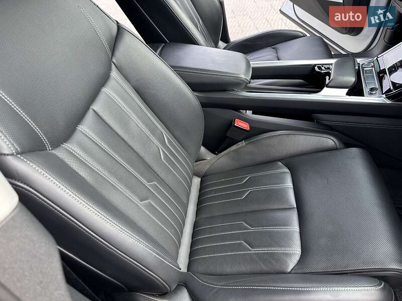 Внедорожник / Кроссовер Audi e-tron 2019 в Запорожье