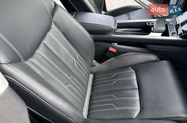 Внедорожник / Кроссовер Audi e-tron 2019 в 