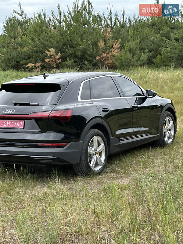 Позашляховик / Кросовер Audi e-tron 2022 в Харкові