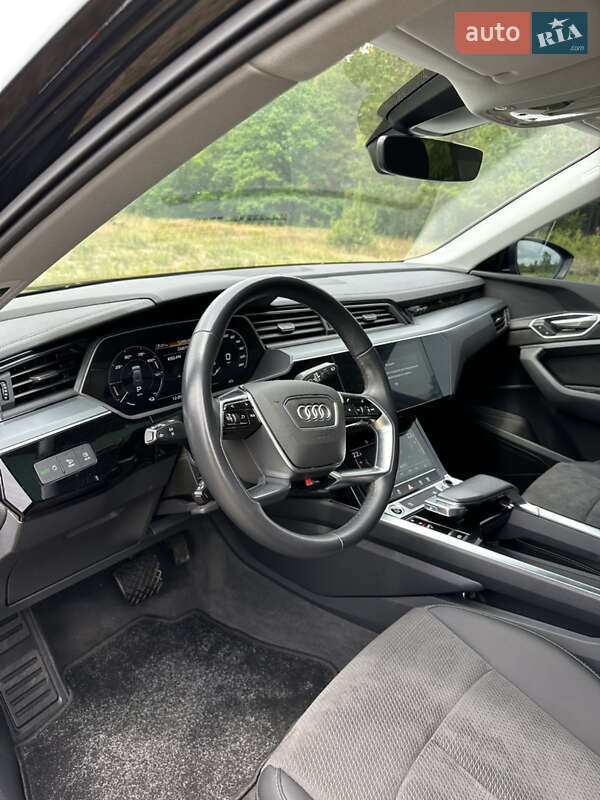 Позашляховик / Кросовер Audi e-tron 2022 в Харкові