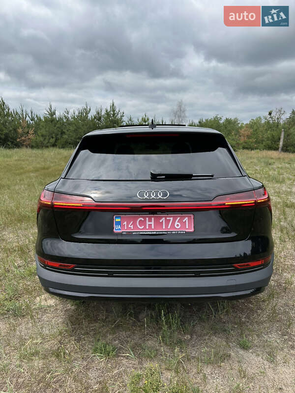 Позашляховик / Кросовер Audi e-tron 2022 в Харкові