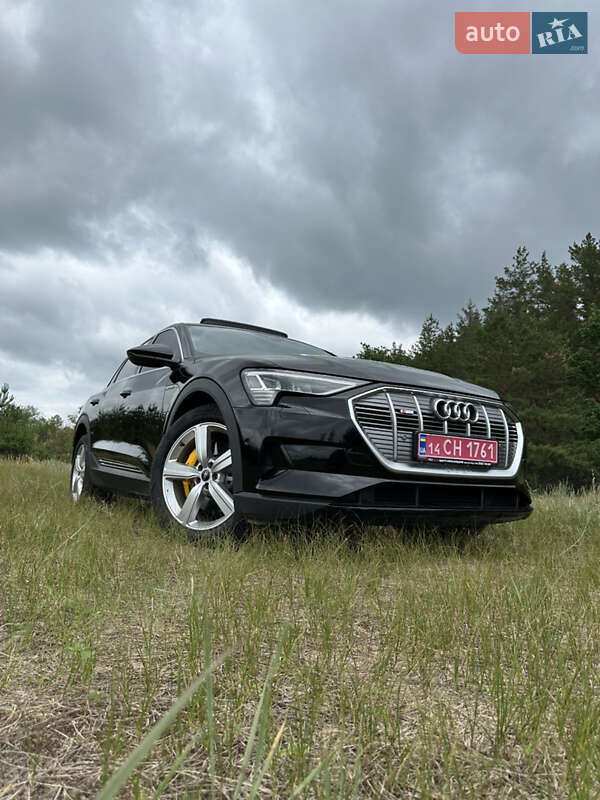 Позашляховик / Кросовер Audi e-tron 2022 в Харкові