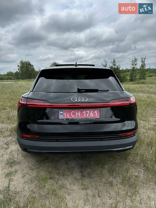 Позашляховик / Кросовер Audi e-tron 2022 в Харкові