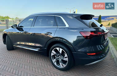 Внедорожник / Кроссовер Audi e-tron 2019 в 