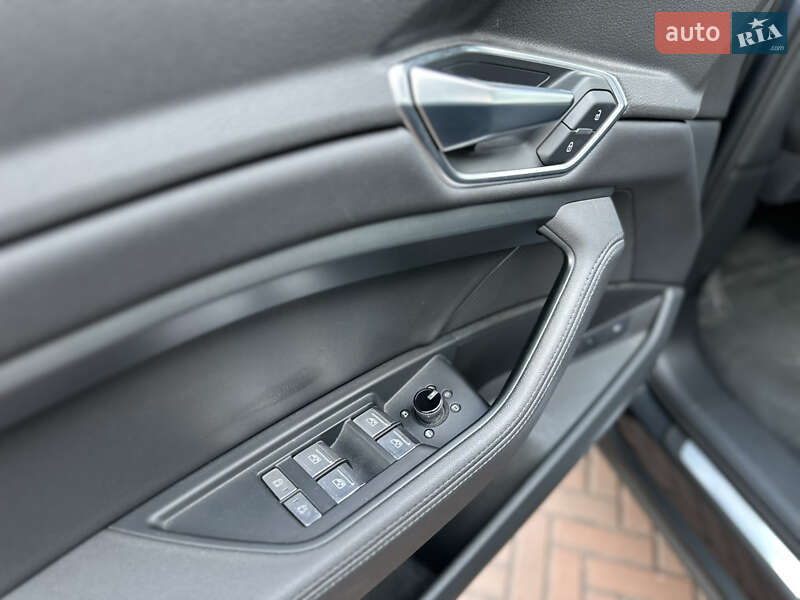 Внедорожник / Кроссовер Audi e-tron 2019 в Мукачево
