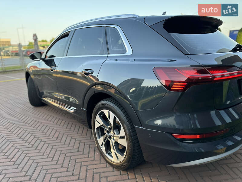 Внедорожник / Кроссовер Audi e-tron 2019 в Мукачево