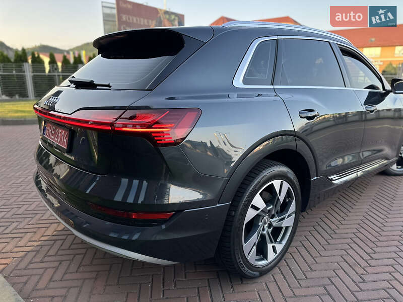 Внедорожник / Кроссовер Audi e-tron 2019 в Мукачево