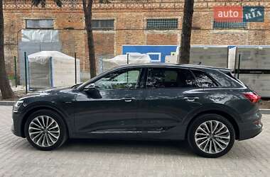Внедорожник / Кроссовер Audi e-tron 2019 в 