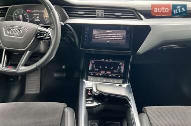 Внедорожник / Кроссовер Audi e-tron 2019 в 