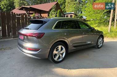 Внедорожник / Кроссовер Audi e-tron 2019 в 