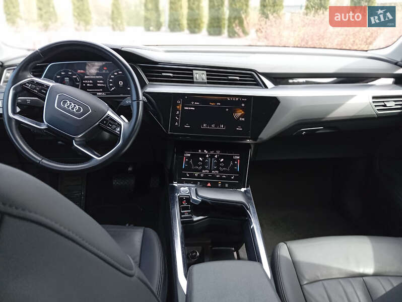 Внедорожник / Кроссовер Audi e-tron 2019 в Житомире