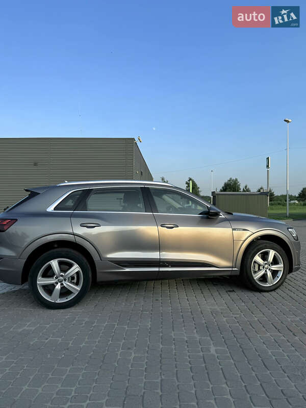 Внедорожник / Кроссовер Audi e-tron 2020 в Львове