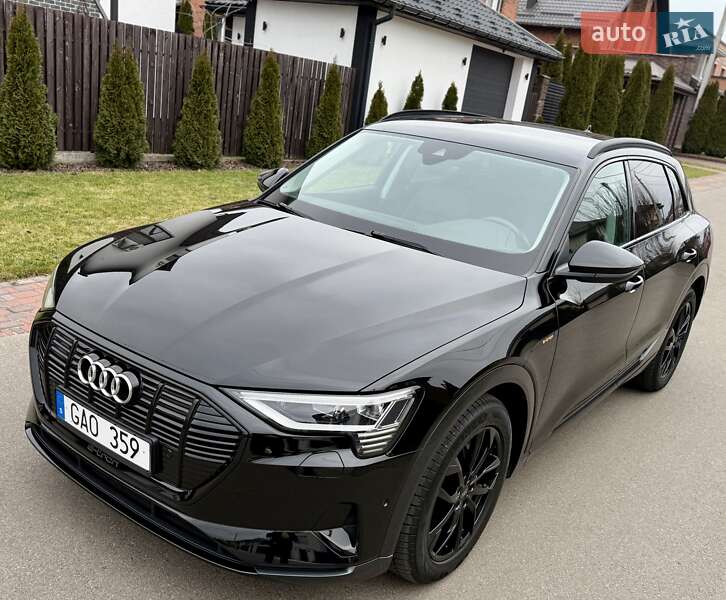 Позашляховик / Кросовер Audi e-tron 2022 в Києві