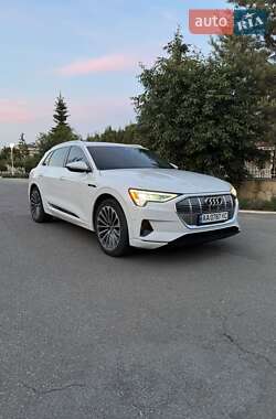 Внедорожник / Кроссовер Audi e-tron 2019 в Киеве