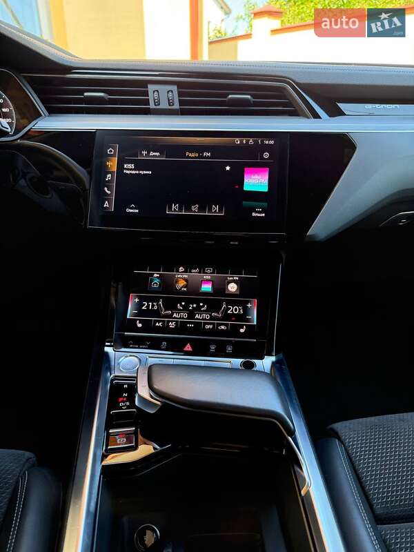 Внедорожник / Кроссовер Audi e-tron 2019 в Львове