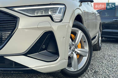 Внедорожник / Кроссовер Audi e-tron 2021 в 