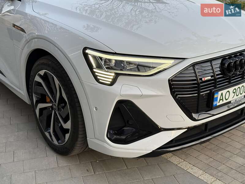 Внедорожник / Кроссовер Audi e-tron 2022 в Ужгороде