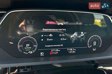 Позашляховик / Кросовер Audi e-tron 2021 в 
