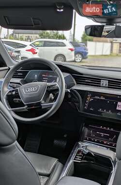 Внедорожник / Кроссовер Audi e-tron 2020 в 